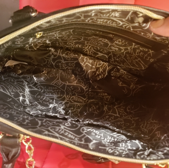 Neutral Betsy Johnson bag - Picture 3 of 4